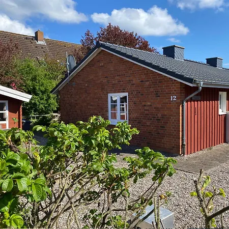Loennehus Holiday home *
