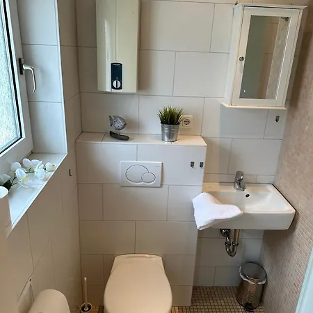 Loennehus * Φέμαρν